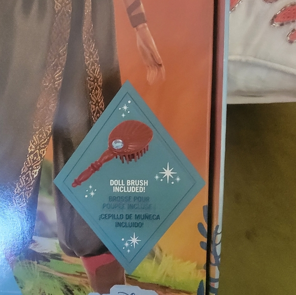 New in Box Disney Raya Doll with Brush Of The Last Dragon - Picture 2 of 6